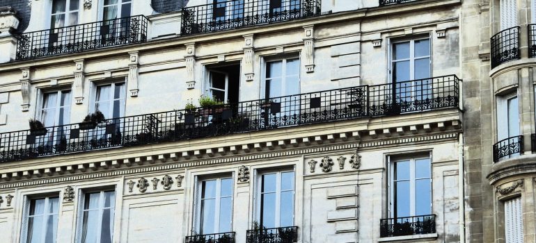 Style haussmannien : 9 caractéristiques des appartements parisiens de style haussmannien