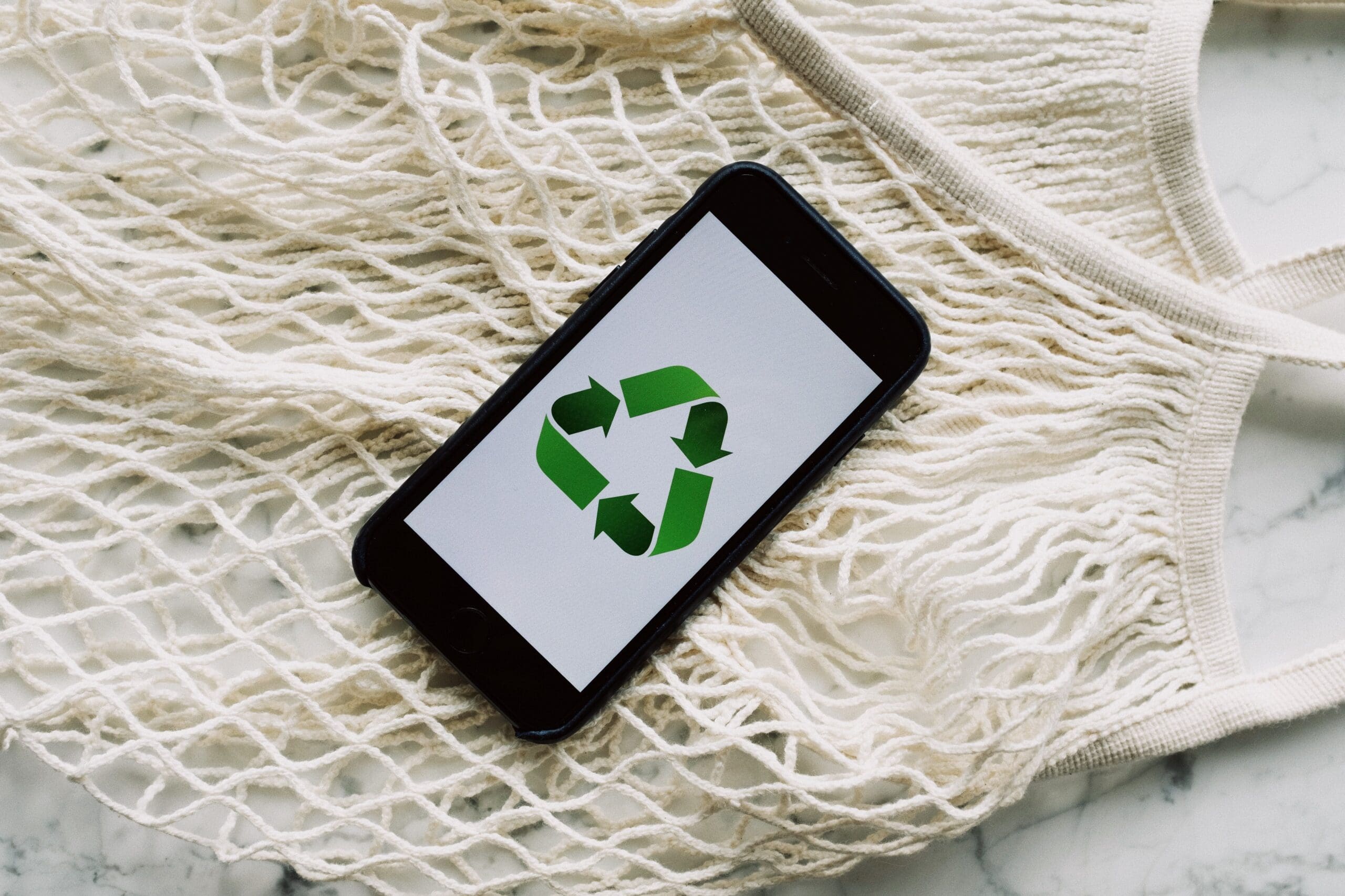 découvrez fairphone, le smartphone éthique et durable conçu pour minimiser son impact environnemental et promouvoir des pratiques responsables tout au long de sa production.