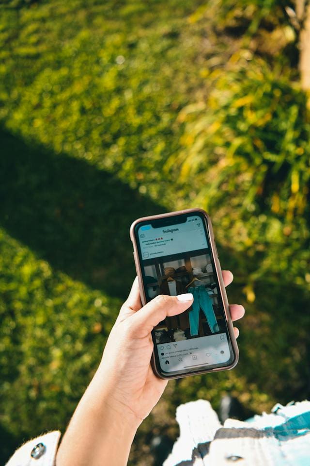 découvrez comment retrouver une personne sur instagram en utilisant son adresse e-mail facilement et rapidement grâce à nos astuces efficaces.