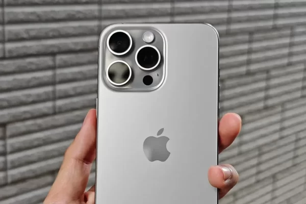 découvrez l'iphone révolutionnaire, un concentré de technologie et d'innovation qui redéfinit notre façon de communiquer. profitez d'un design élégant, de performances inégalées et d'une expérience utilisateur intuitive. plongez dans l'avenir dès aujourd'hui !