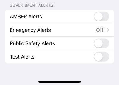 apprenez comment désactiver facilement les alertes flash sur votre iphone pour éviter les notifications lumineuses intempestives.