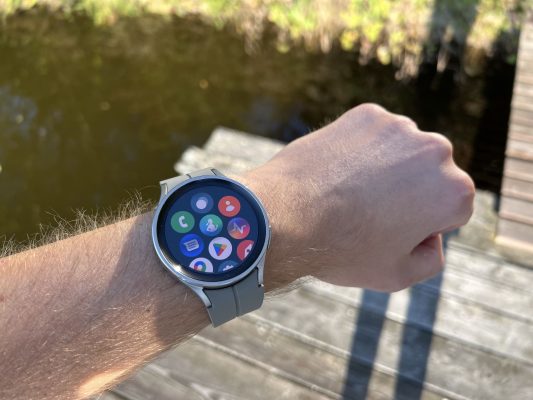 découvrez tout sur l'étanchéité de la galaxy watch 4 : performances, résistances à l'eau, et conseils d'utilisation pour profiter pleinement de votre montre connectée.
