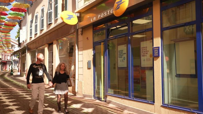 Façade du bureau de poste de la place de la Bourse à Strasbourg