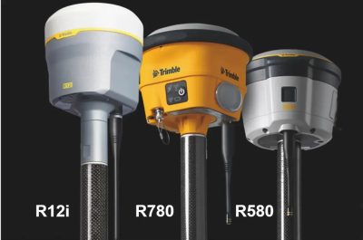 Matériel de topographie Trimble et logiciel de terrain utilisés sur un chantier