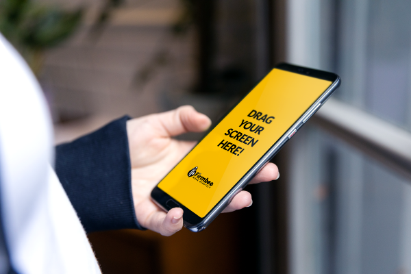 Interface de l'application Zeplin affichant une maquette avec ses spécifications pour les développeurs